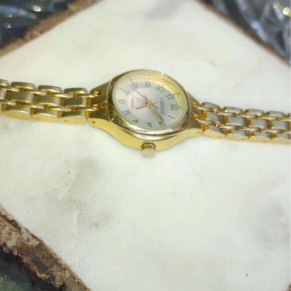 Timex Bracelet Watch Indiglo Vintage Carriage Quartz Gold Tone Links Adjustable - Picture 4 of 14